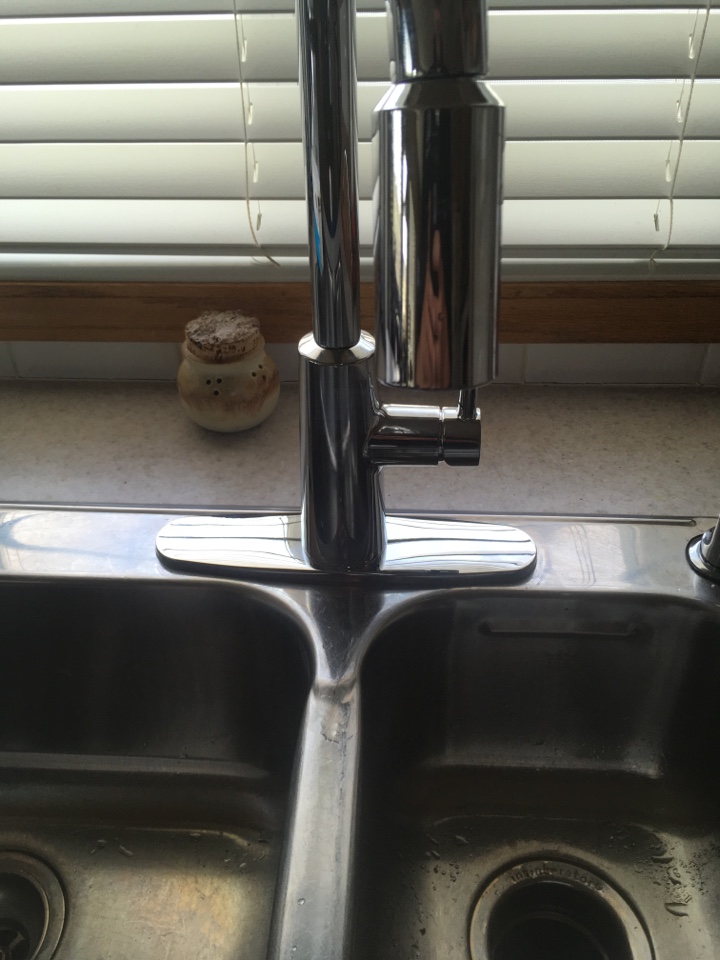 Strathmore, AB - Plumber needed: install kitchen faucet  Strathmore, AB - Plumber needed: install kitchen faucet